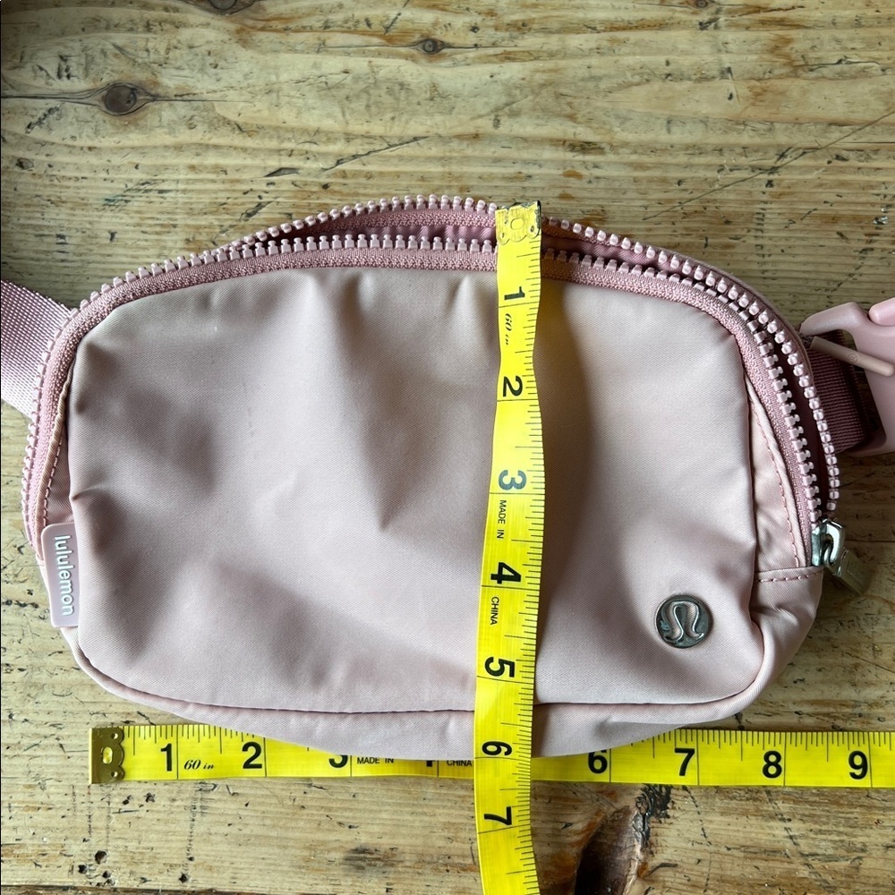 Lululemon Everywhere Belt Bag in Pink Haze - Picture 8 of 10